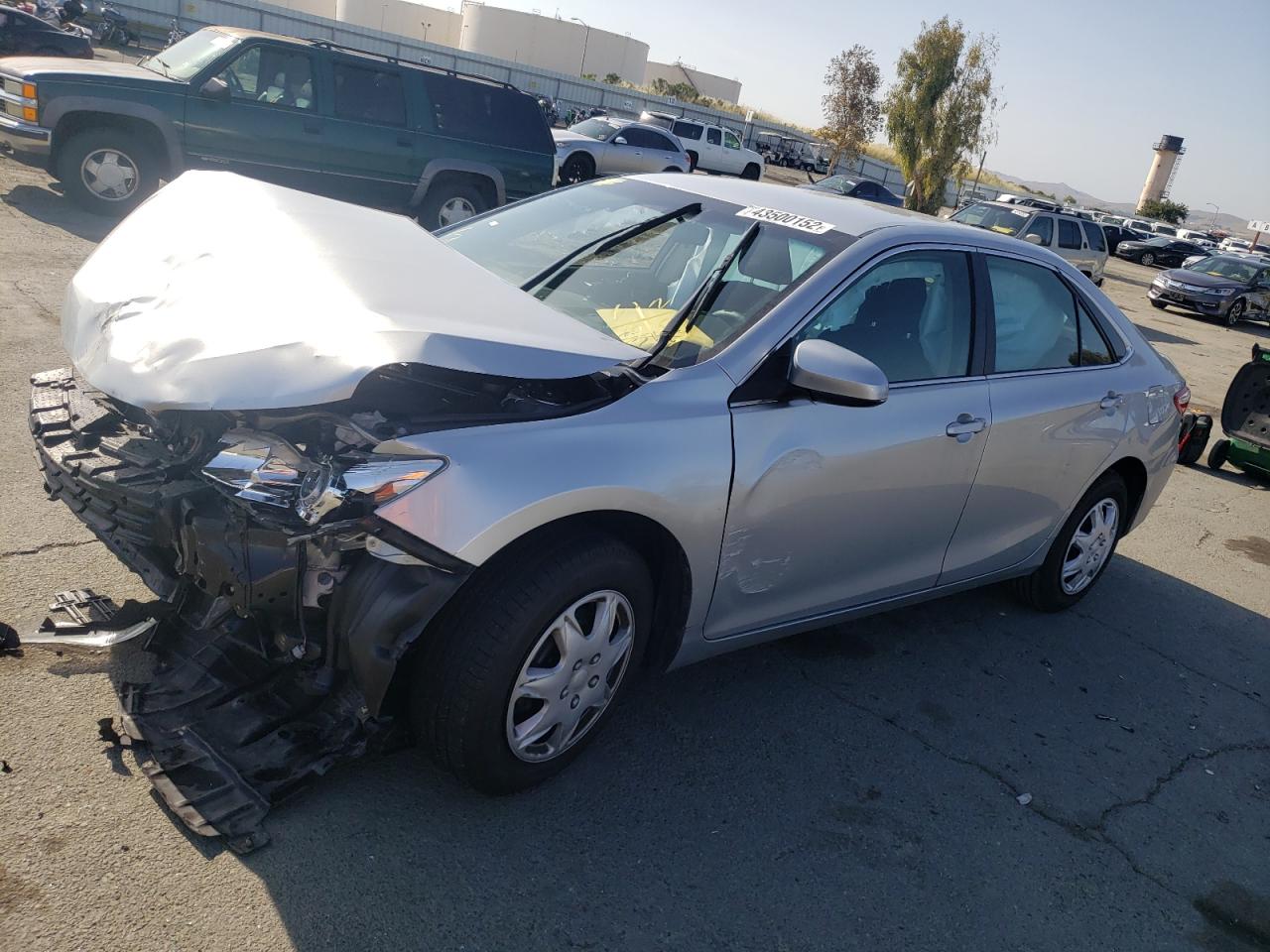 Photo 2 from auction – 2015 TOYOTA CAMRY LE with VIN 4T1BF1FK1FU968336