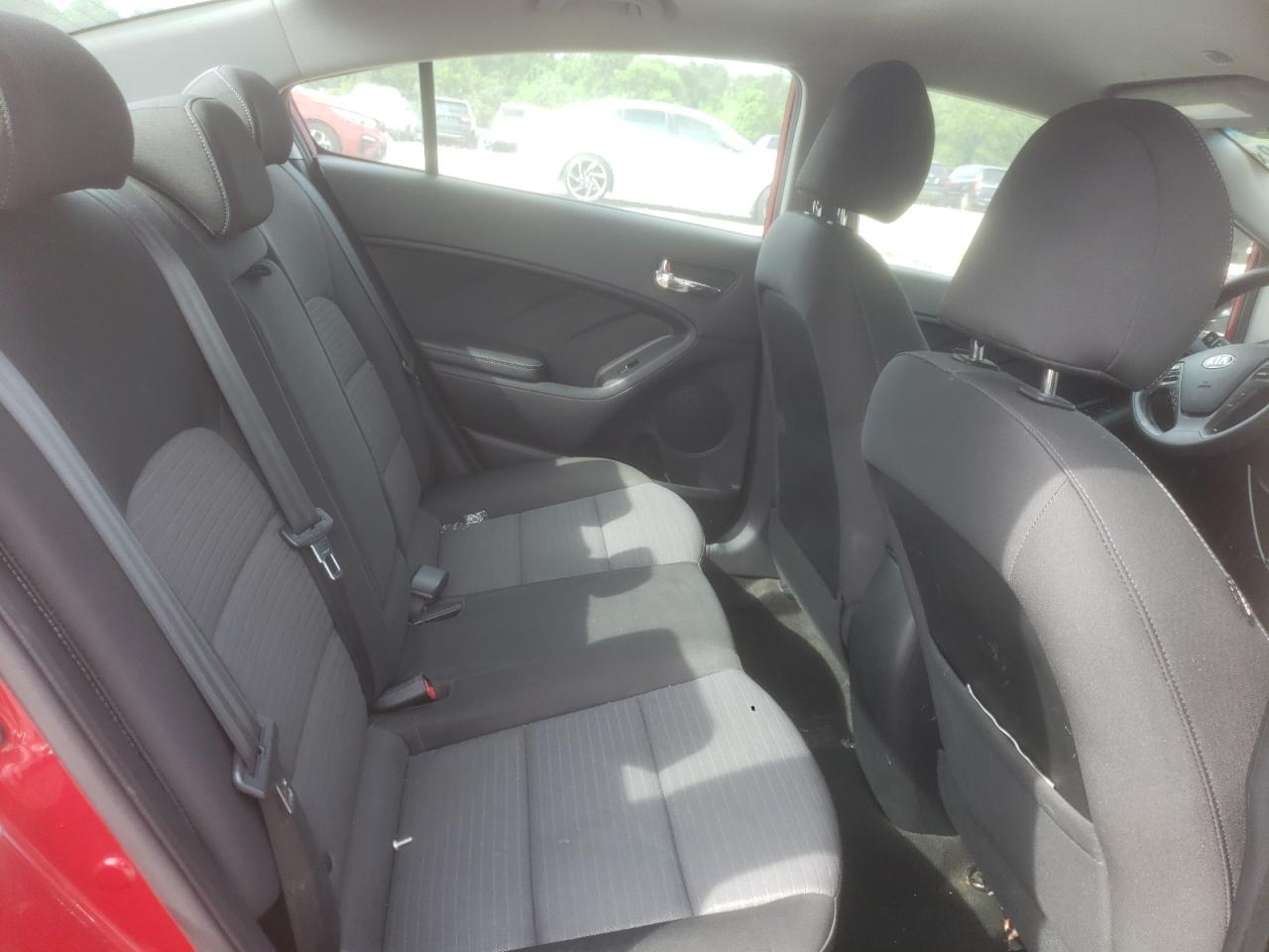 Photo 6 from auction – 2015 KIA FORTE LX with VIN KNAFX4A66F5416336