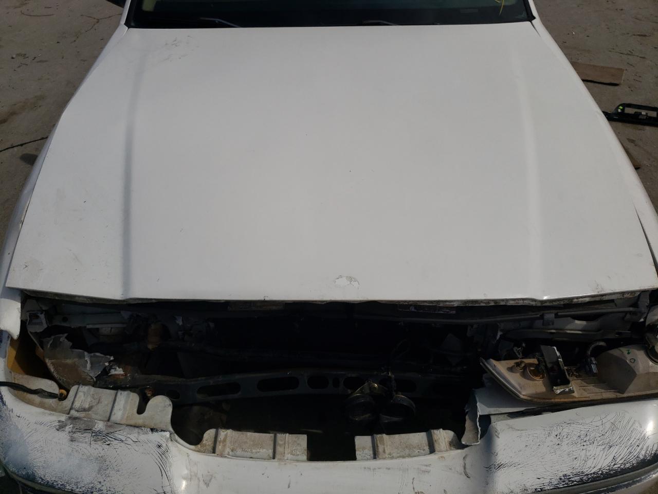 Photo 7 from auction – 1998 MERCURY GRAND MARQ with VIN 2MEFM75W2WX643267