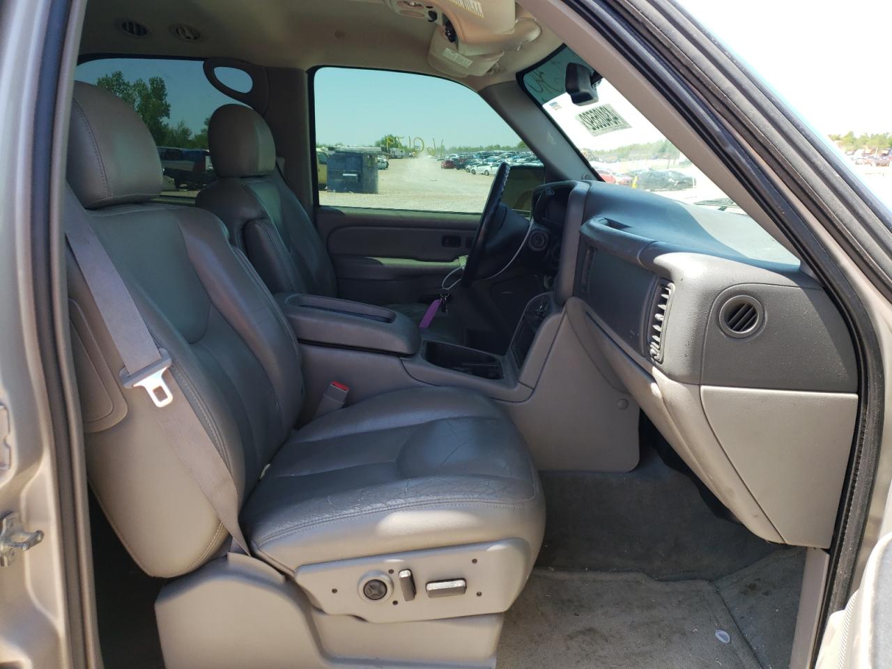 Photo 5 from auction – 2004 GMC YUKON with VIN 1GKEC13Z04R242340