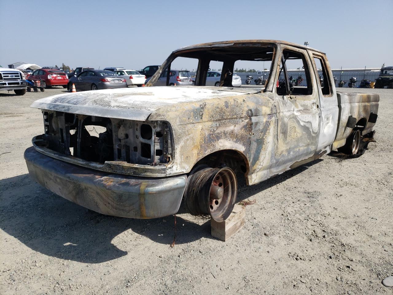 Photo 2 from auction – 1995 FORD F150 with VIN 1FTEX15YXSKA87595