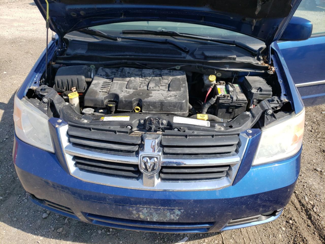 Photo 7 from auction – 2010 DODGE GRAND CARA with VIN 2D4RN5DX3AR146870