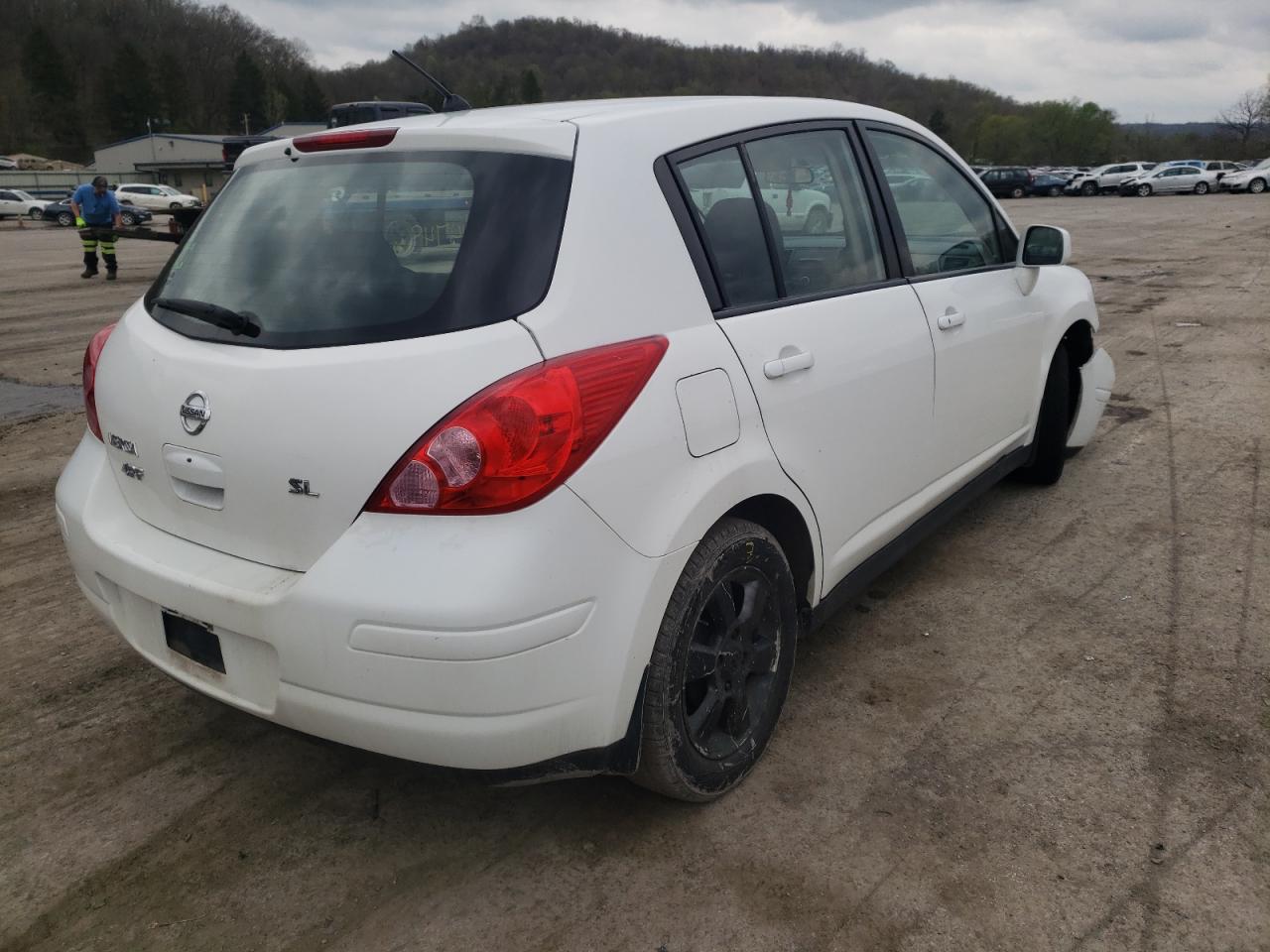 Photo 4 from auction – 2009 NISSAN VERSA S with VIN 3N1BC13E49L430243