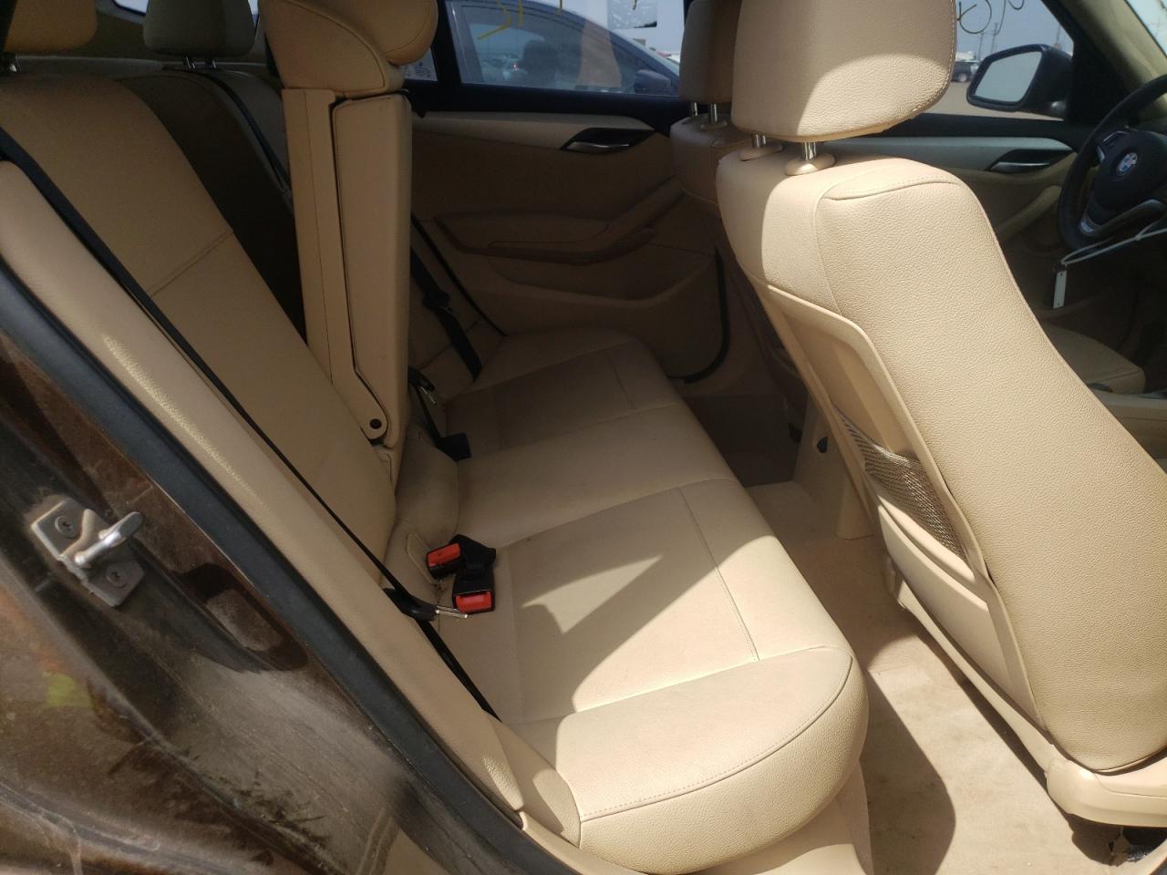 Photo 6 from auction – 2015 BMW X1 SDRIVE2 with VIN WBAVM1C58FVW56902