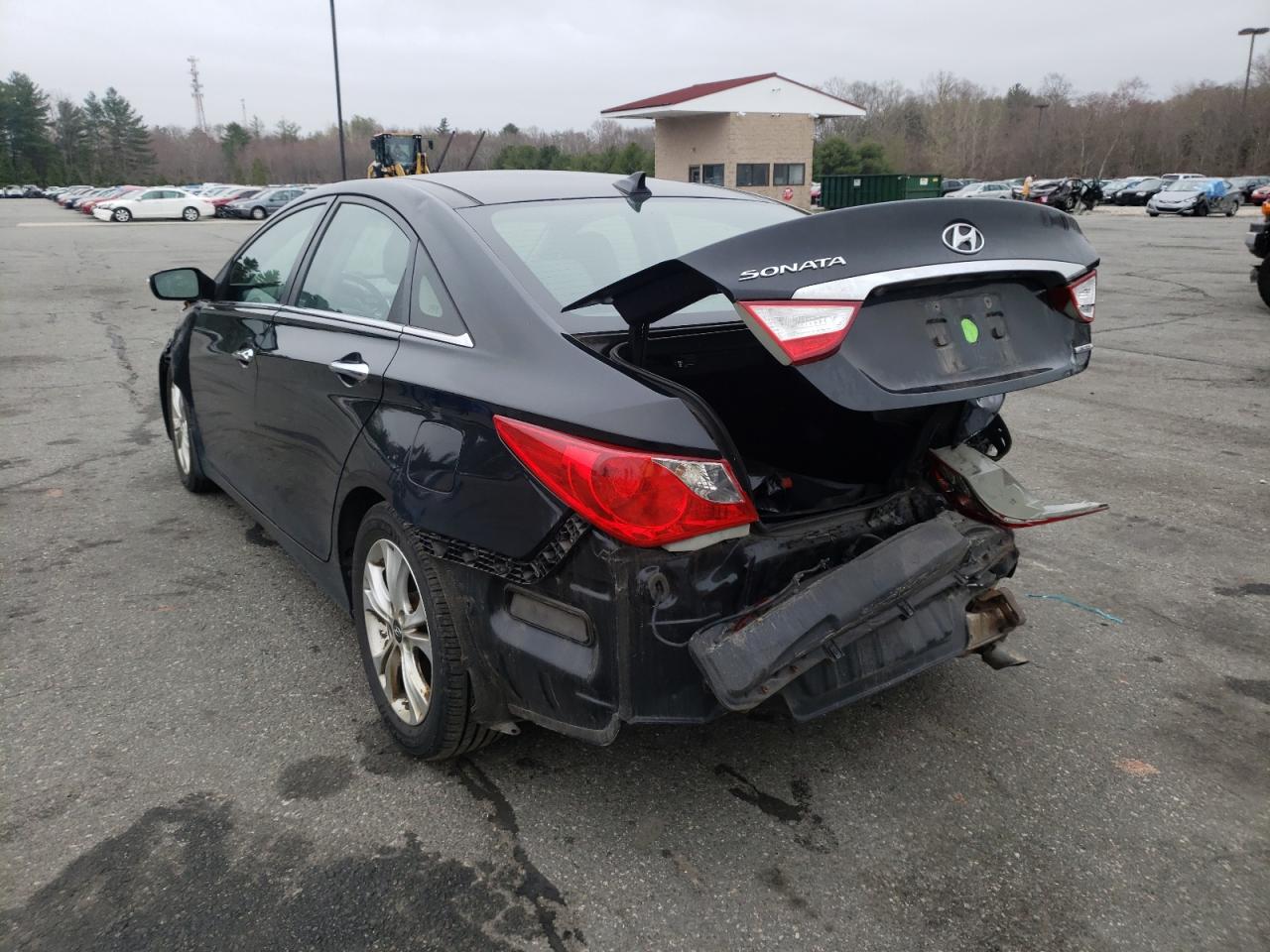 Photo 3 from auction – 2012 HYUNDAI SONATA SE with VIN 5NPEC4AC1CH463964