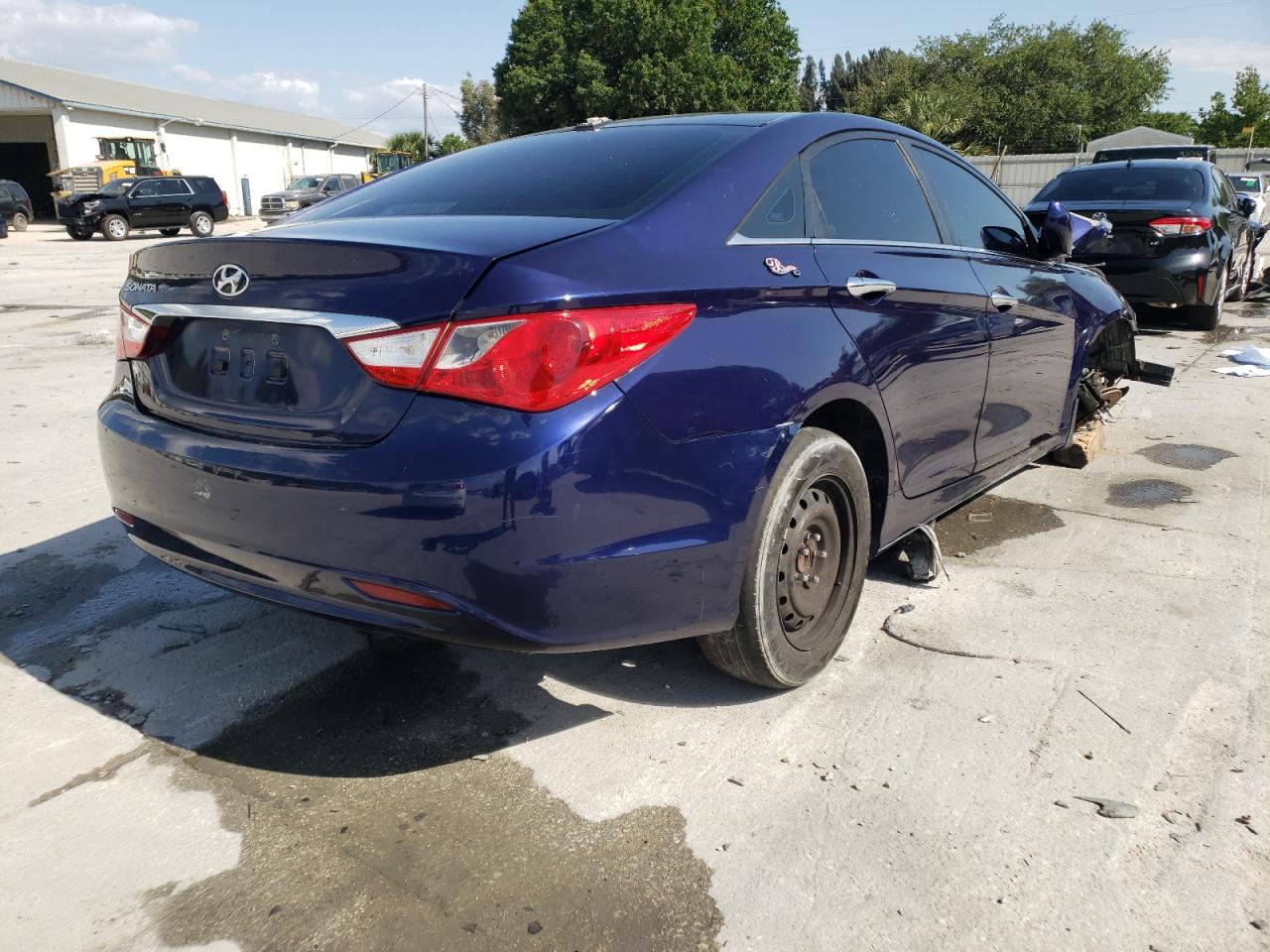 Photo 4 from auction – 2012 HYUNDAI SONATA GLS with VIN 5NPEB4AC2CH476550