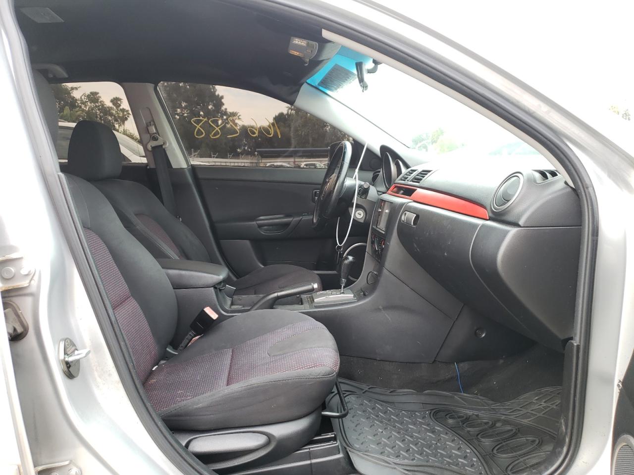 Photo 5 from auction – 2004 MAZDA 3 HATCHBAC with VIN JM1BK143X41137766