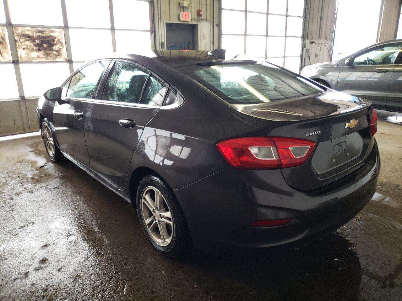Photo 3 from auction – 2017 CHEVROLET CRUZE LT with VIN 1G1BE5SM4H7121990