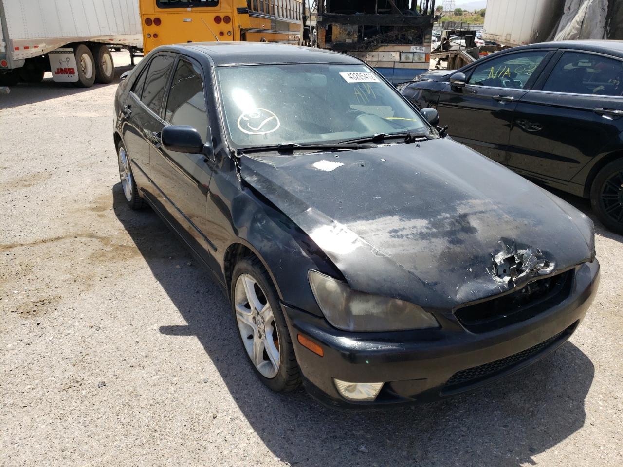 LEXUS IS 300 2002 with VIN JTHBD192020038983 - Photo from auction