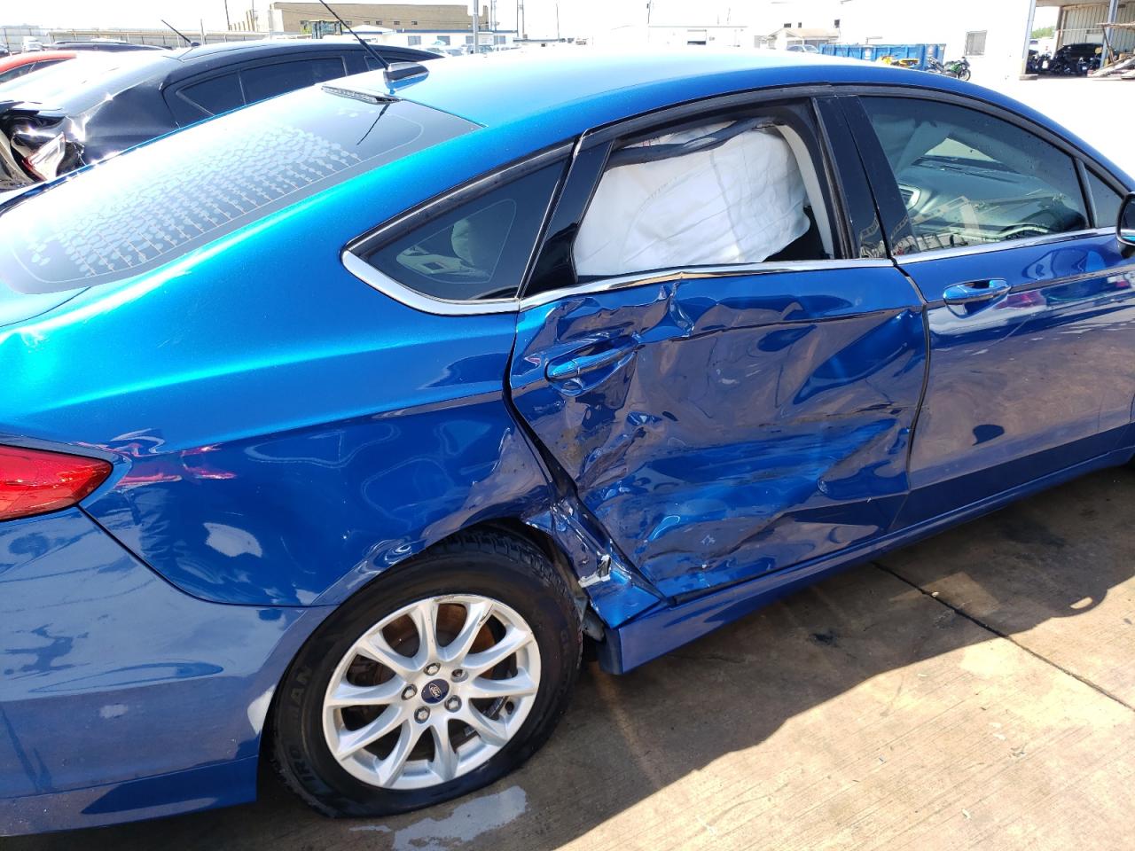 Photo 9 from auction – 2017 FORD FUSION S with VIN 3FA6P0G76HR335046