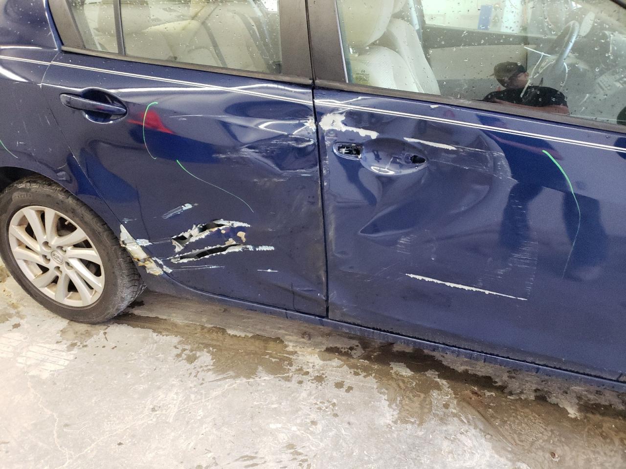 Photo 9 from auction – 2012 MAZDA 3 I with VIN JM1BL1V74C1646376