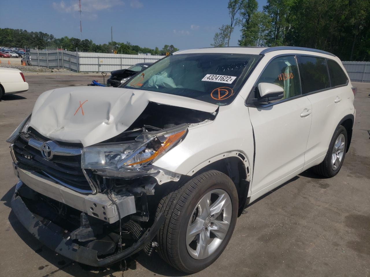 Photo 2 from auction – 2015 TOYOTA HIGHLANDER with VIN 5TDDKRFH7FS075006