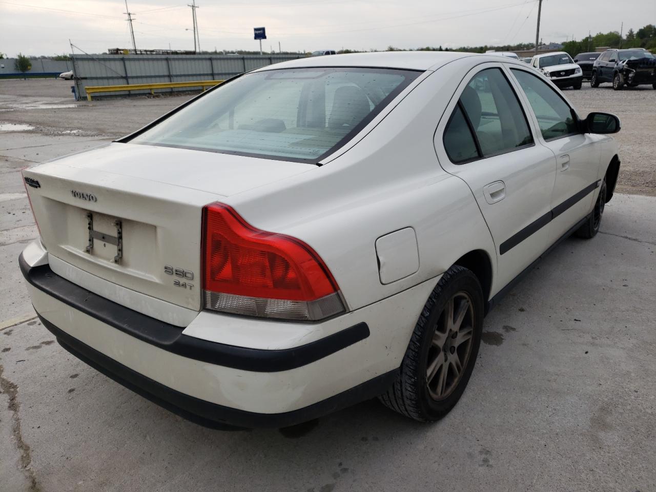 Photo 4 from auction – 2001 VOLVO S60 2.4T with VIN YV1RS58D212040666