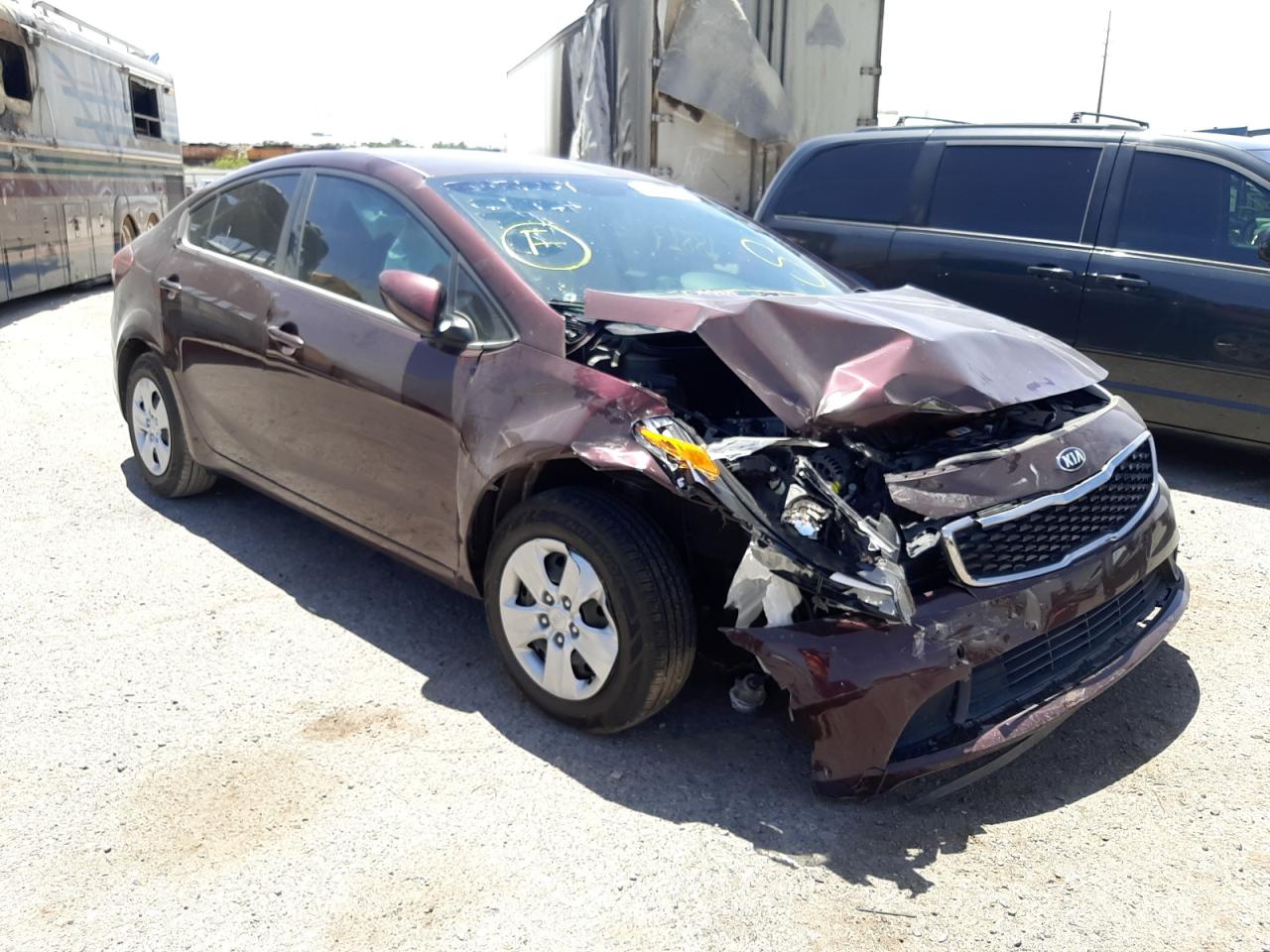 Photo 1 from auction – 2017 KIA FORTE LX with VIN 3KPFK4A76HE018383