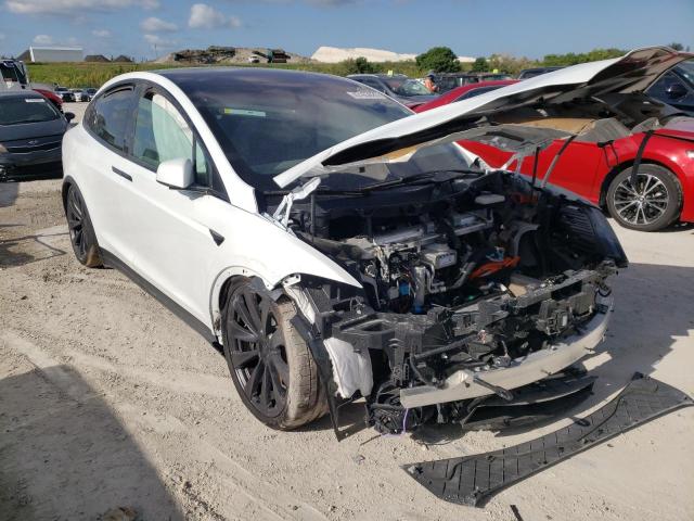 TESLA MODEL X 2022 with VIN 7SAXCBE69NF332223 - Photo from auction
