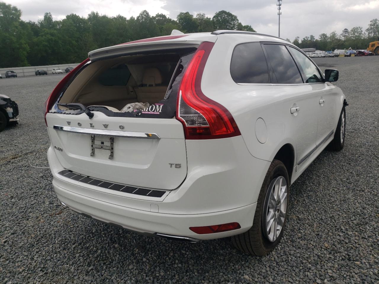 Photo 4 from auction – 2016 VOLVO XC60 T5 PR with VIN YV440MDK5G2781727