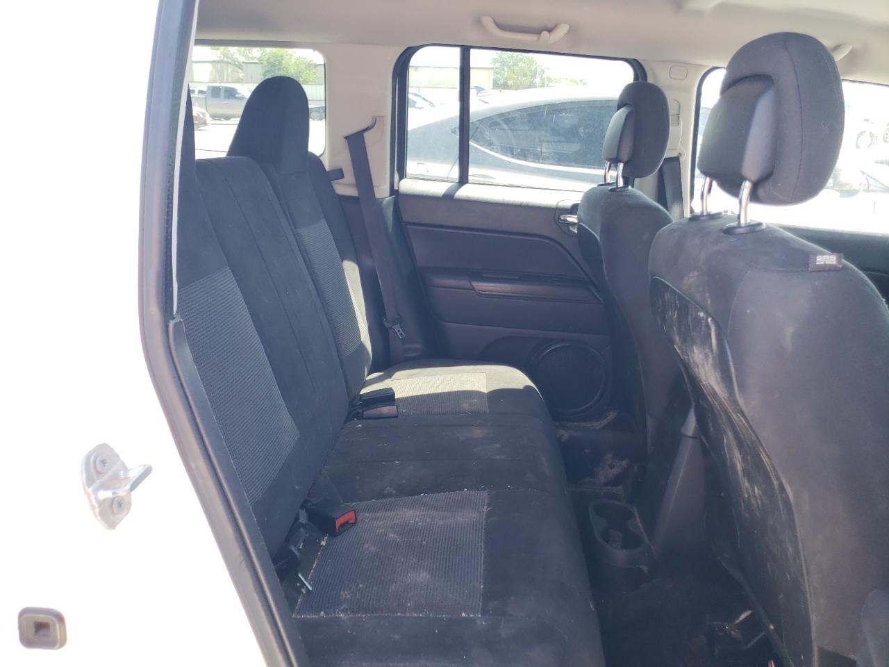 Photo 6 from auction – 2017 JEEP PATRIOT SP with VIN 1C4NJPBA2HD149838