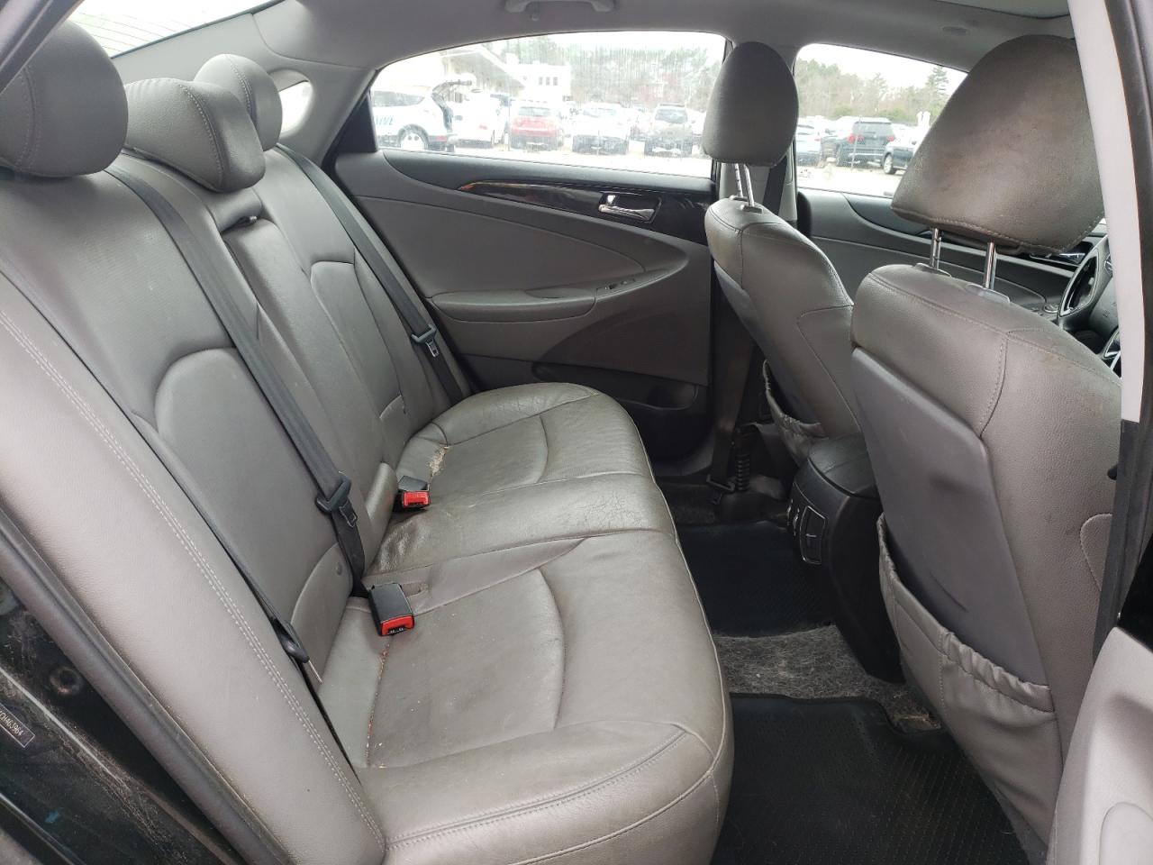 Photo 6 from auction – 2012 HYUNDAI SONATA SE with VIN 5NPEC4AC1CH463964