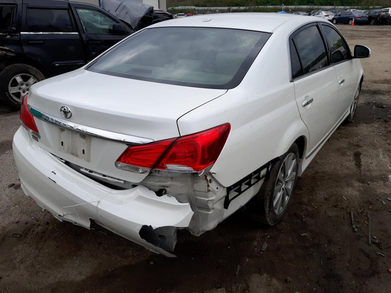 Photo 4 from auction – 2011 TOYOTA AVALON BAS with VIN 4T1BK3DB7BU385077
