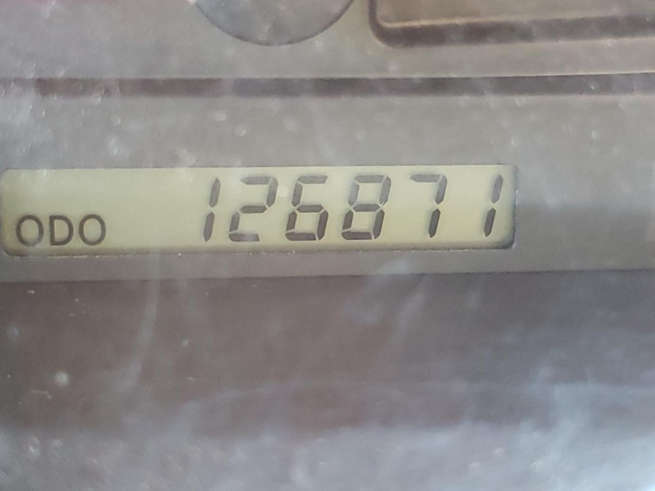 Photo 8 from auction – 2002 TOYOTA CAMRY LE with VIN 4T1BE30K22U104090