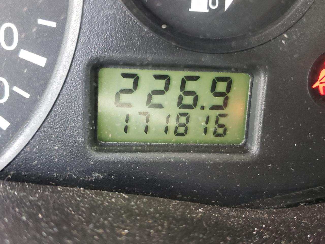 Photo 8 from auction – 2007 FORD FOCUS ZX4 with VIN 1FAFP34N37W122197