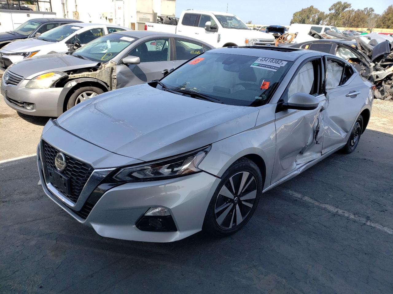 Photo 2 from auction – 2020 NISSAN ALTIMA SL with VIN 1N4BL4EV7LC207831