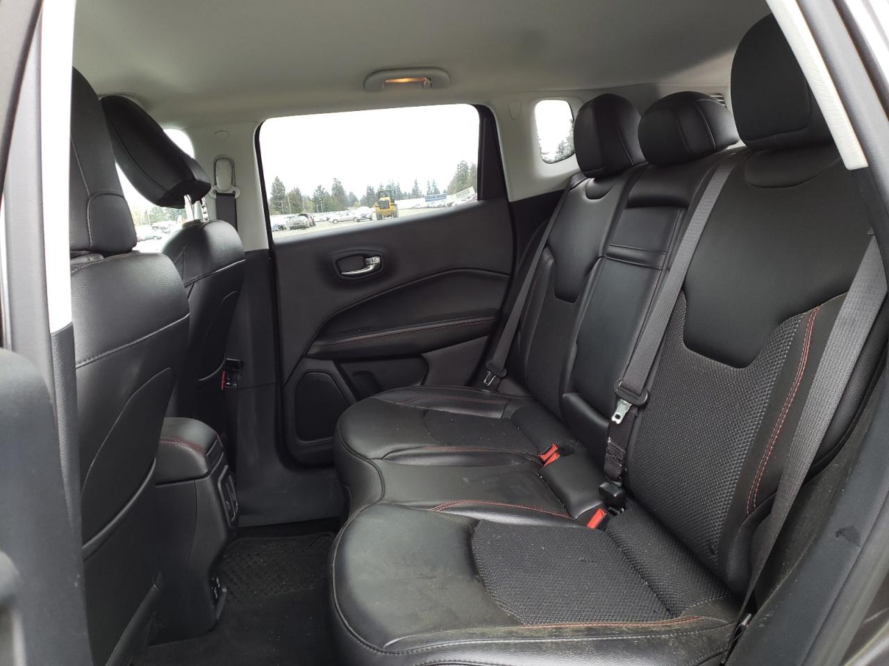 Photo 6 from auction – 2019 JEEP COMPASS TR with VIN 3C4NJDDB4KT713009