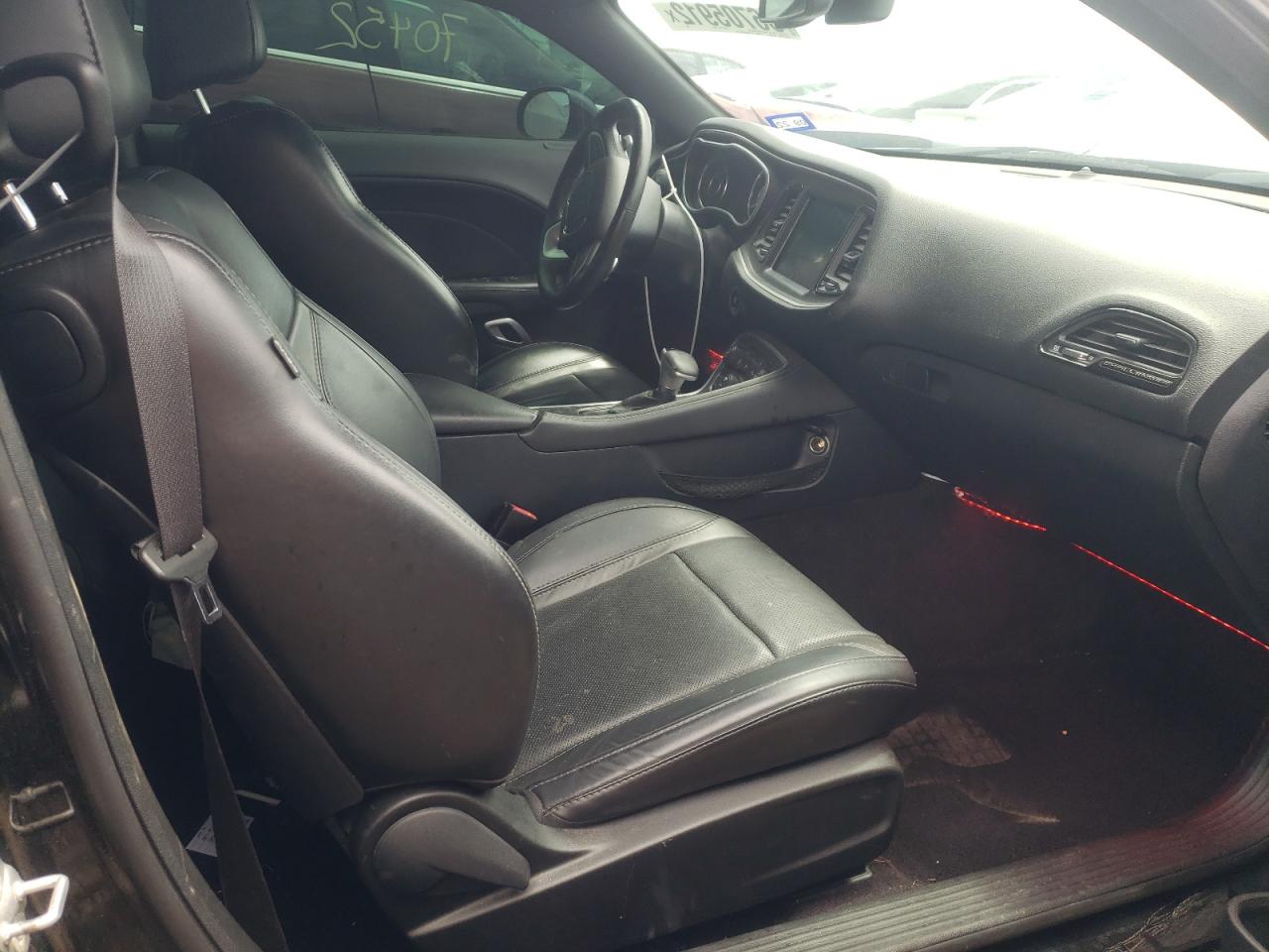 Photo 5 from auction – 2016 DODGE CHALLENGER with VIN 2C3CDZBT0GH177705
