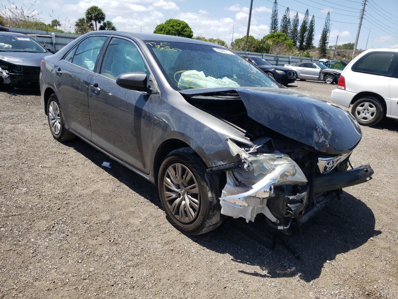 TOYOTA CAMRY L 2014 with VIN 4T1BF1FK1EU319666 - Photo from auction