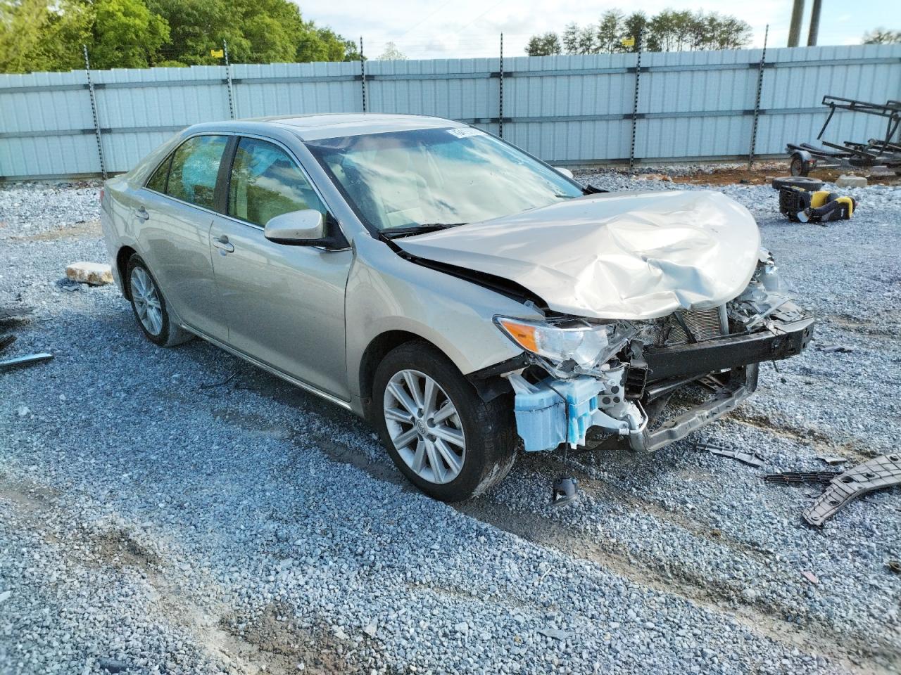 Photo 1 from auction – 2014 TOYOTA CAMRY SE with VIN 4T1BK1FK0EU544091
