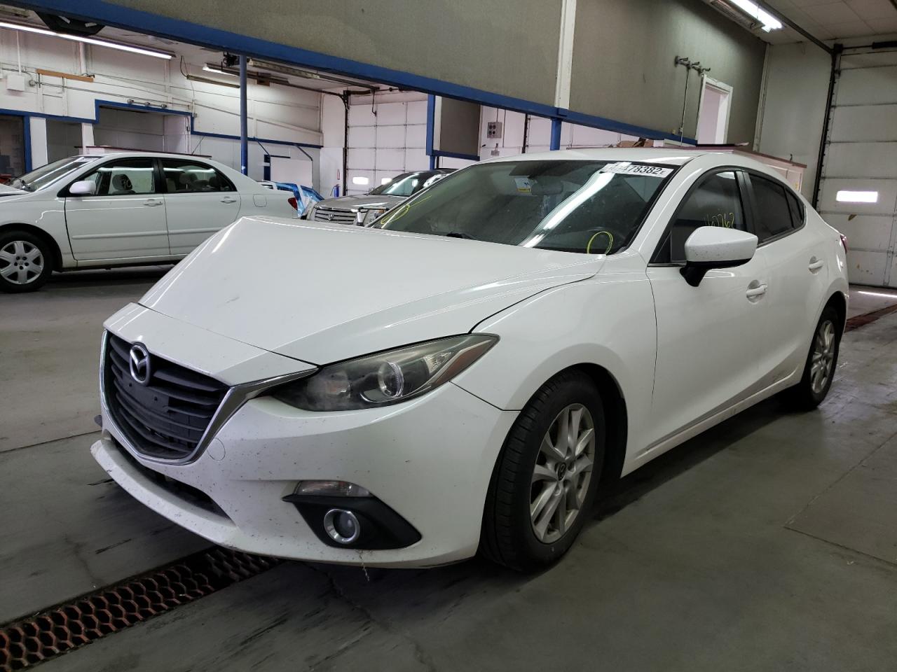 Photo 2 from auction – 2014 MAZDA 3 TOURING with VIN JM1BM1V72E1180415