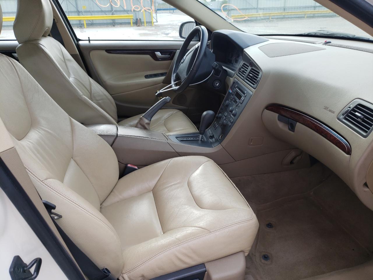 Photo 5 from auction – 2001 VOLVO S60 2.4T with VIN YV1RS58D212040666