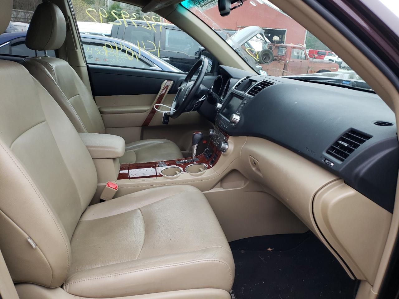 Photo 5 from auction – 2012 TOYOTA HIGHLANDER with VIN 5TDDK3EH8CS102384