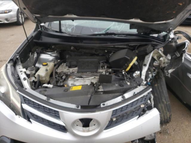 Photo 7 from auction – 2013 TOYOTA RAV4 XLE with VIN JTMRFREV8DD039643
