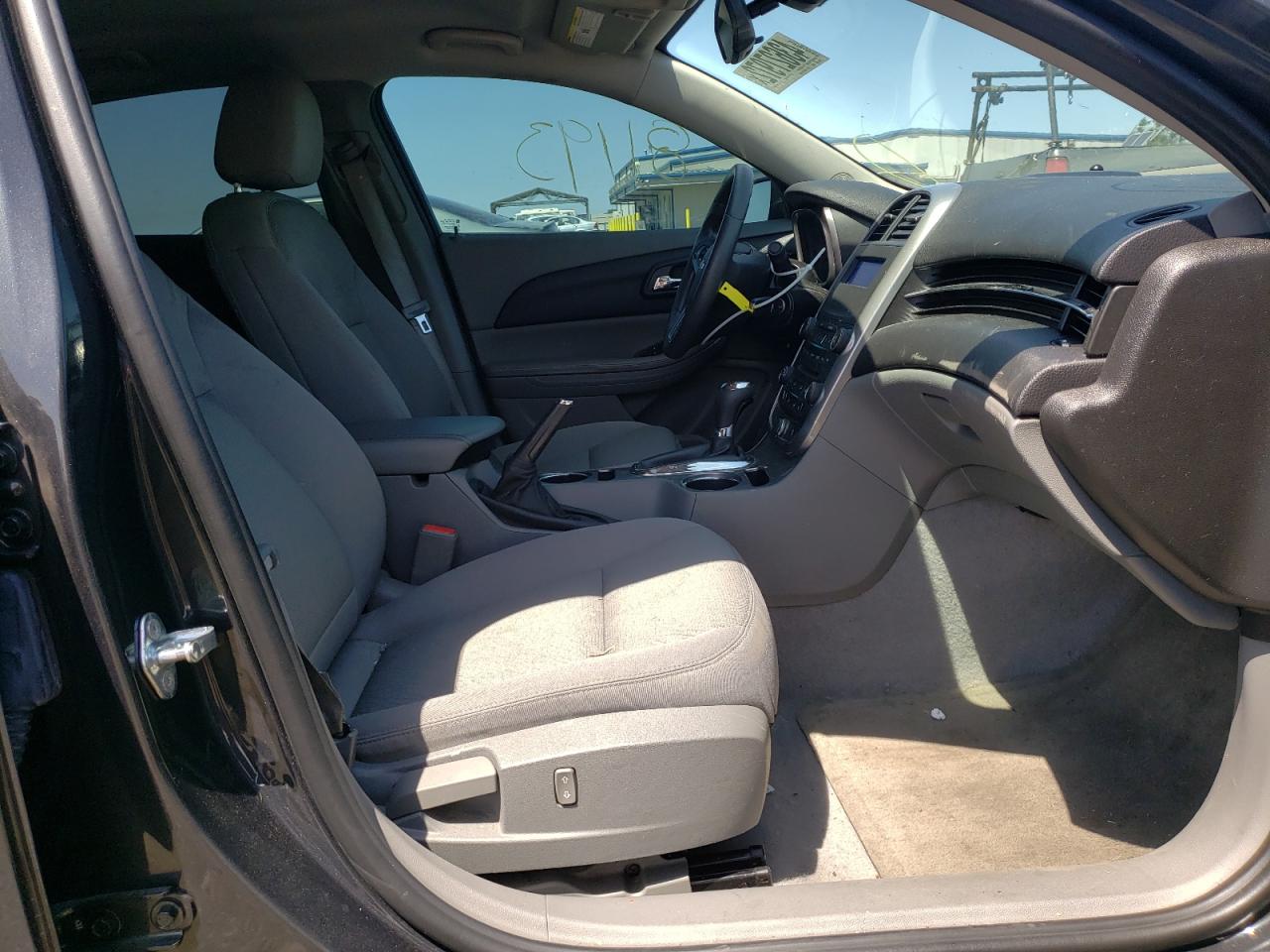 Photo 5 from auction – 2016 CHEVROLET MALIBU LIM with VIN 1G11A5SA6GU146497