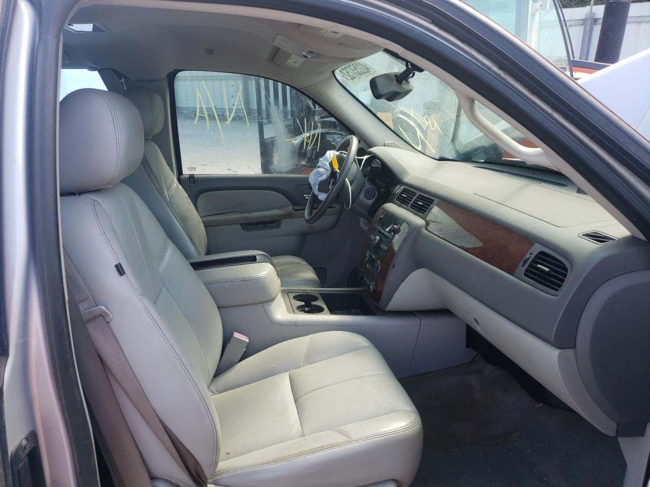 Photo 5 from auction – 2010 CHEVROLET SILVRDO LT with VIN 1GCSCTE06AZ114835