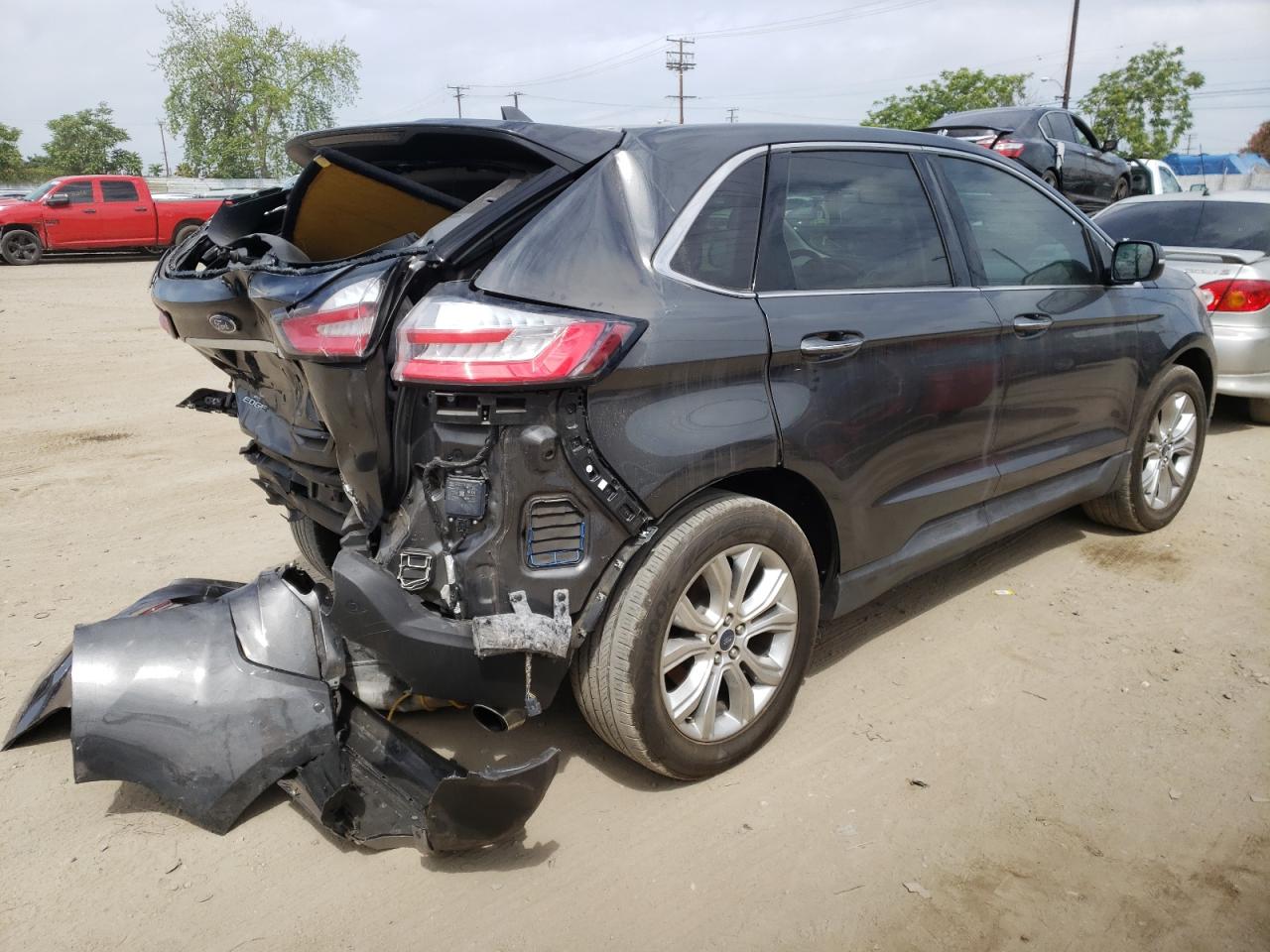 Photo 4 from auction – 2019 FORD EDGE TITAN with VIN 2FMPK3K96KBB42498