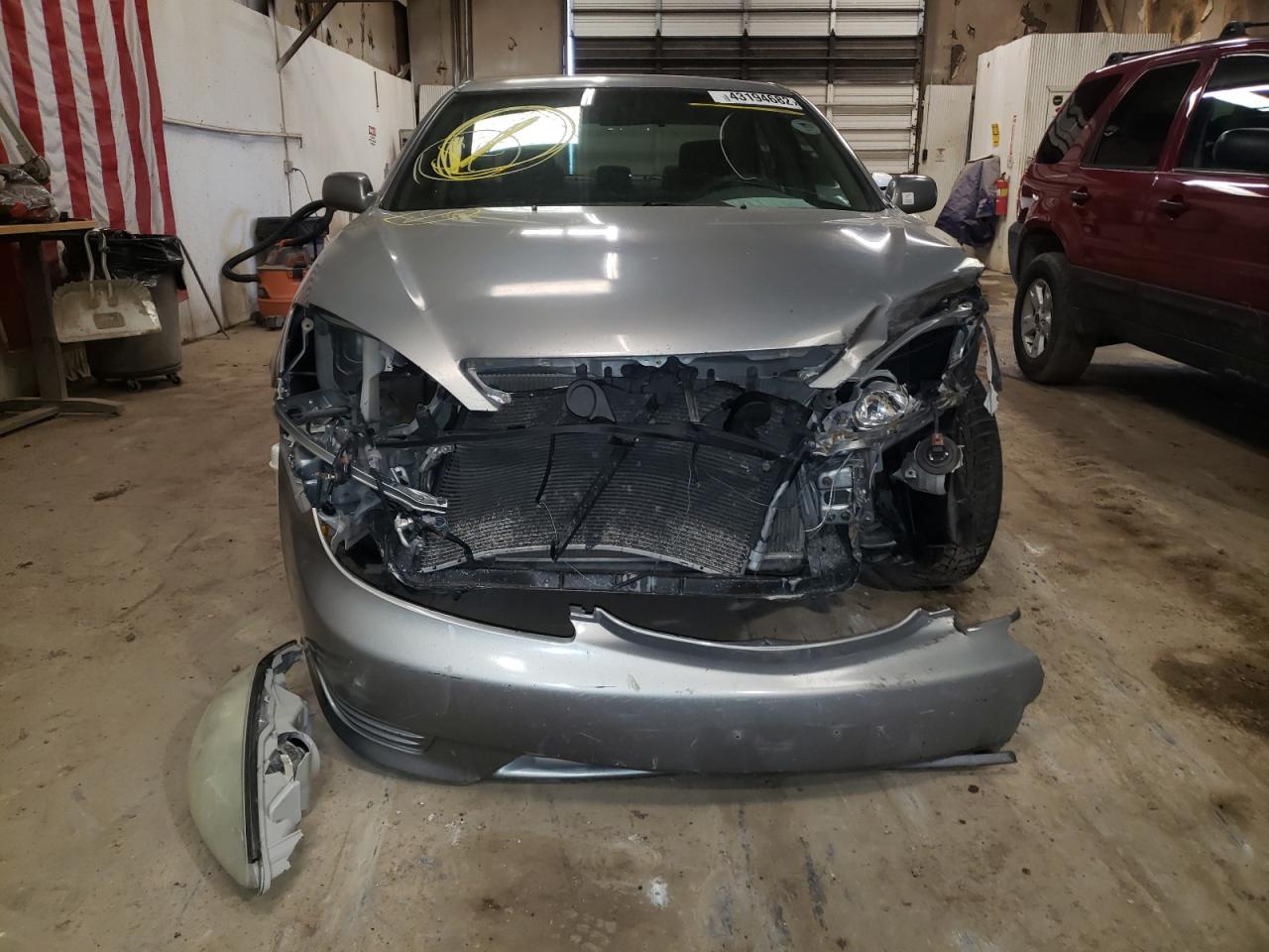 Photo 9 from auction – 2005 TOYOTA CAMRY LE with VIN 4T1BE30K15U577144
