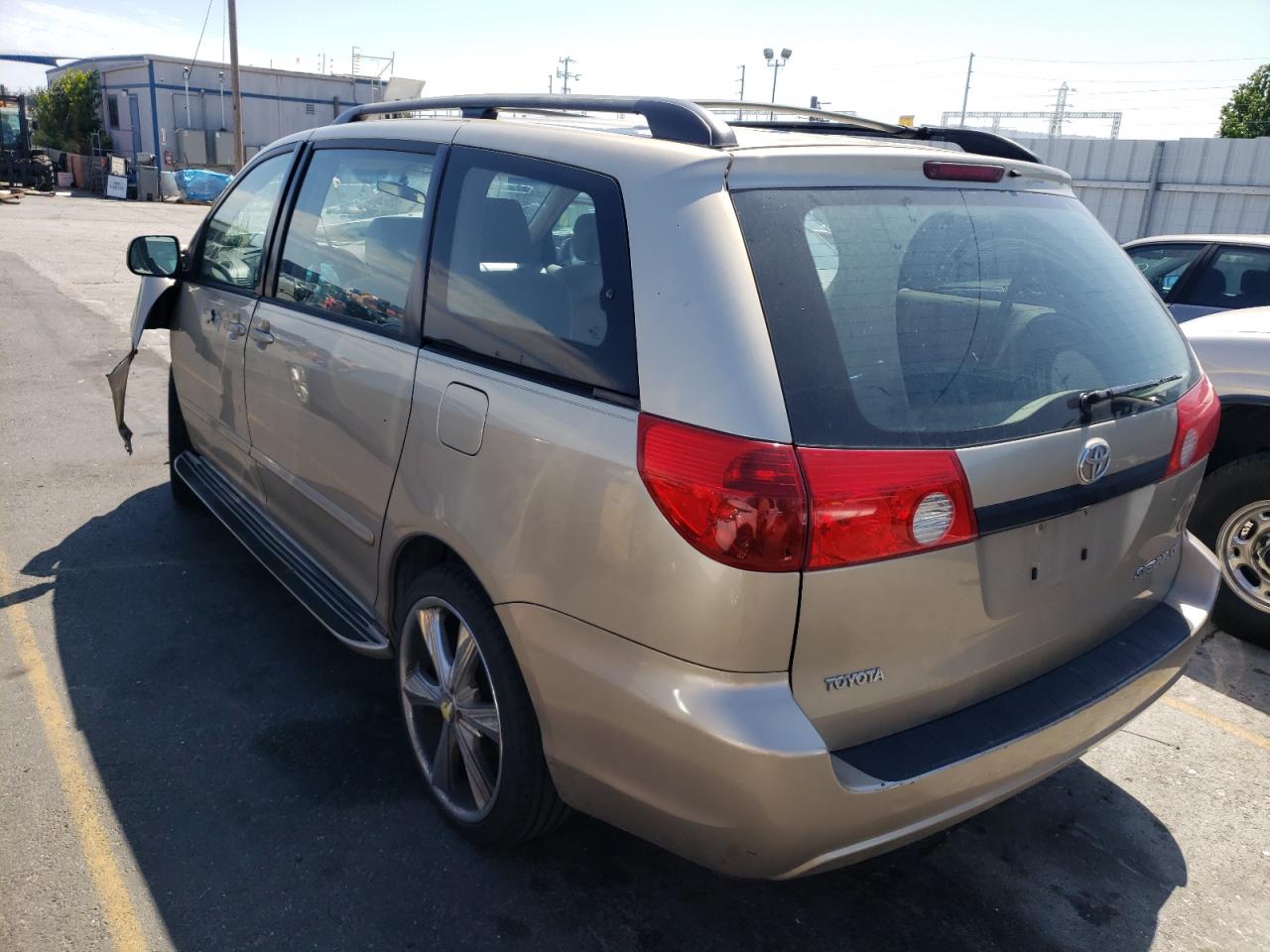 Photo 3 from auction – 2006 TOYOTA SIENNA CE with VIN 5TDZA23C76S446125