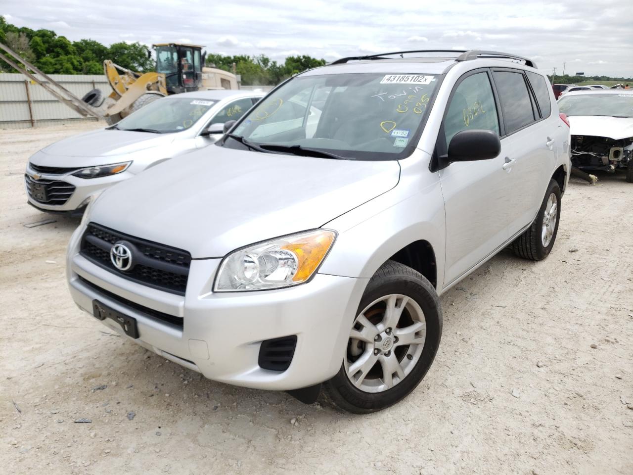 Photo 2 from auction – 2011 TOYOTA RAV4 with VIN 2T3ZF4DV4BW099035
