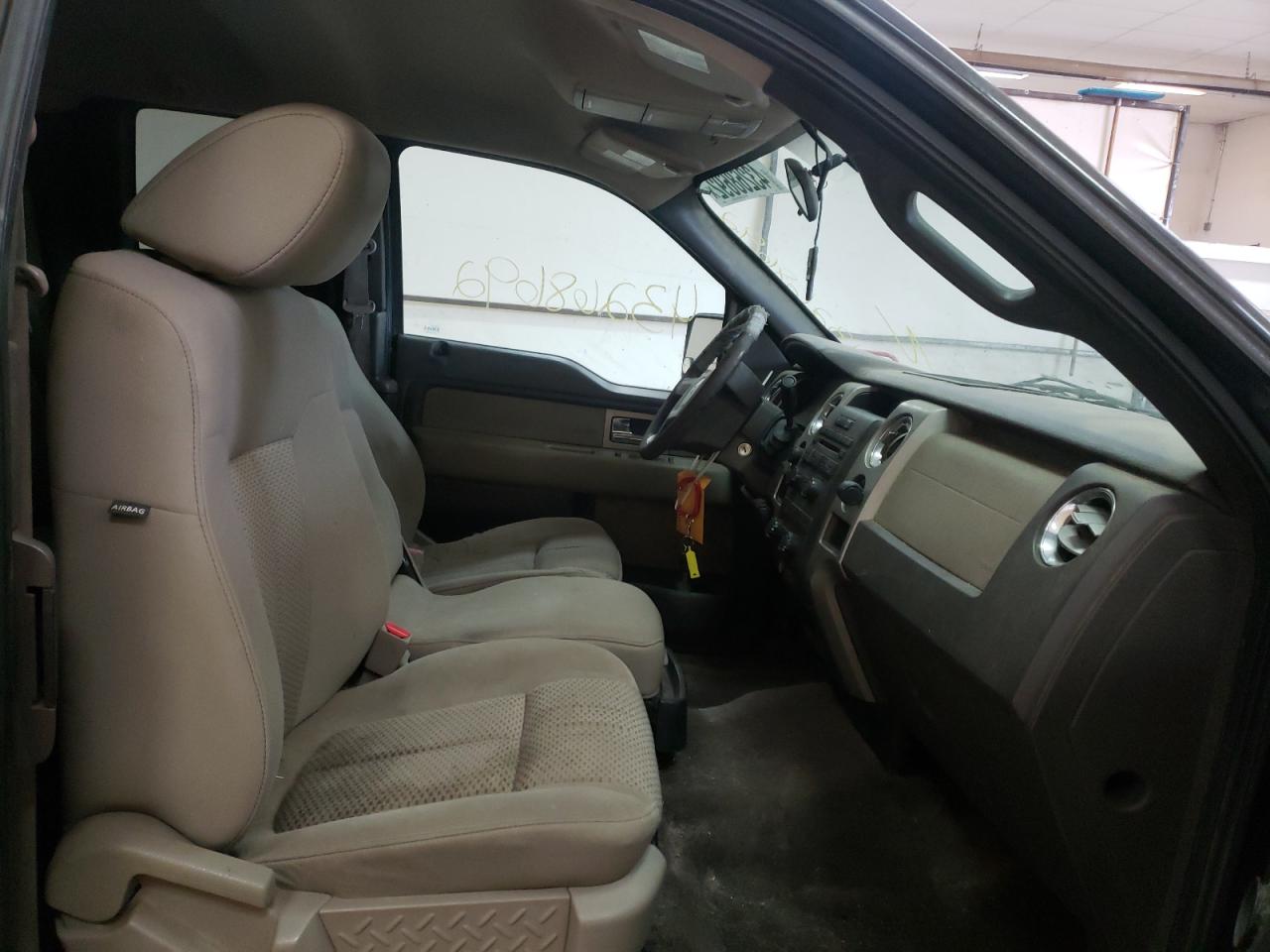 Photo 5 from auction – 2010 FORD F150 SUPER with VIN 1FTFX1EV1AFA46161