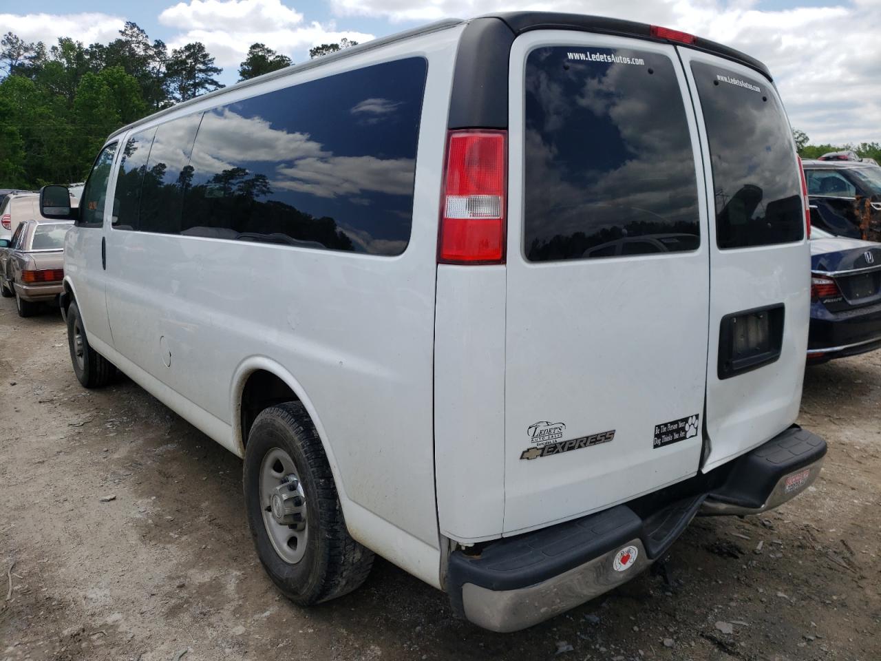 Photo 3 from auction – 2017 CHEVROLET EXPRESS G3 with VIN 1GAZGPFG9H1218033
