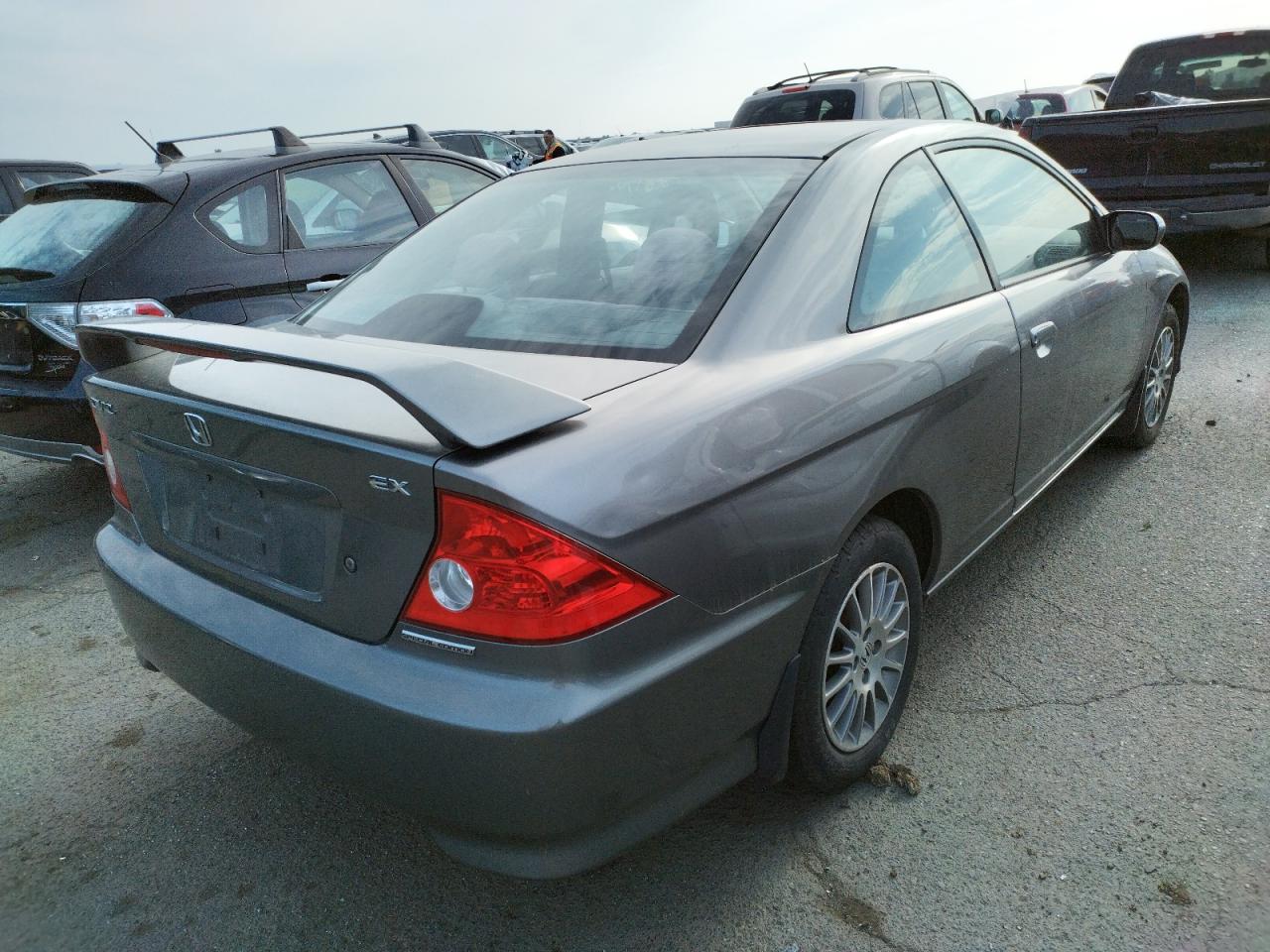 Photo 4 from auction – 2005 HONDA CIVIC EX with VIN 1HGEM22995L010731