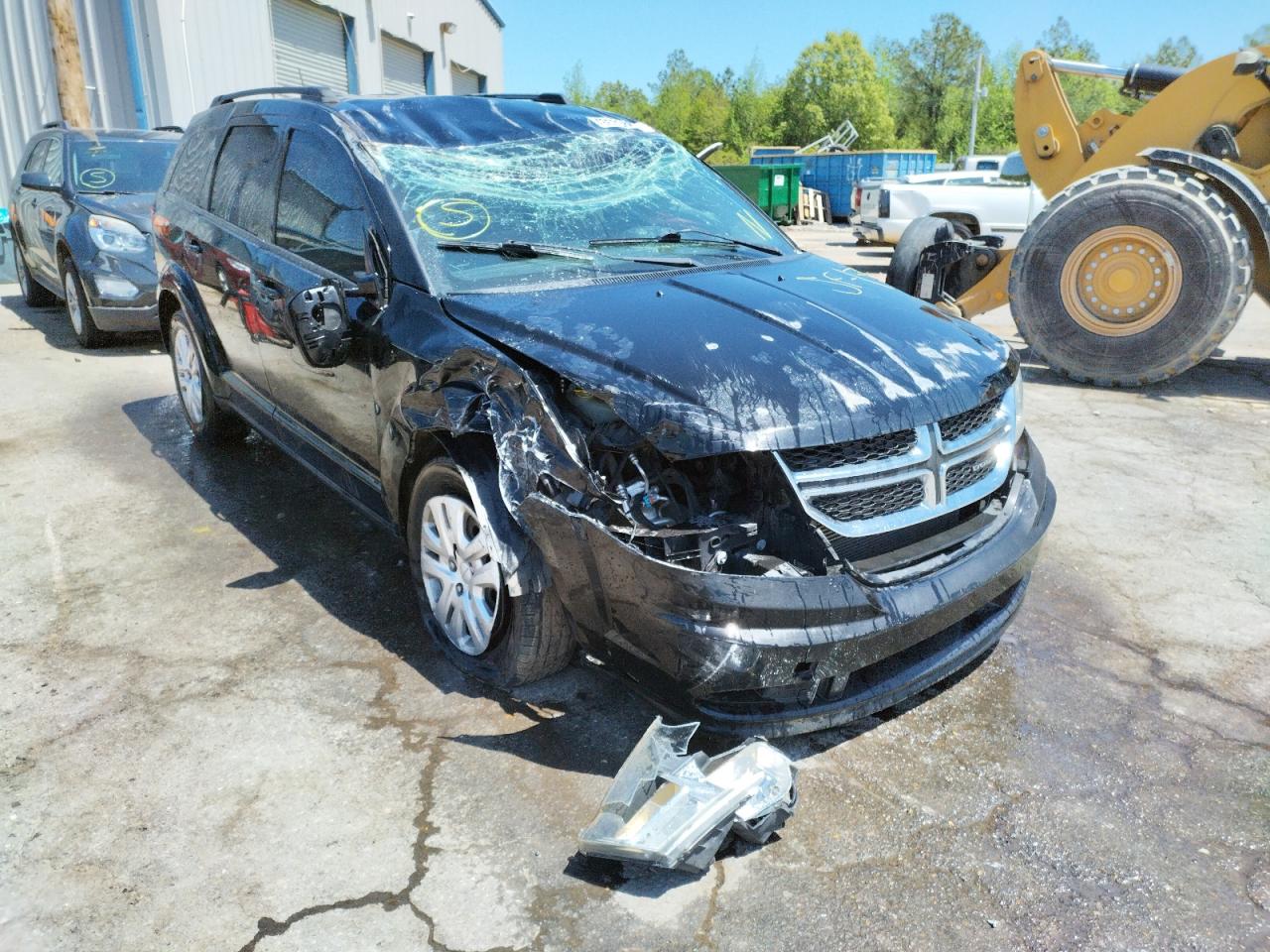 DODGE JOURNEY SE 2017 with VIN 3C4PDCABXHT654135 - Photo from auction