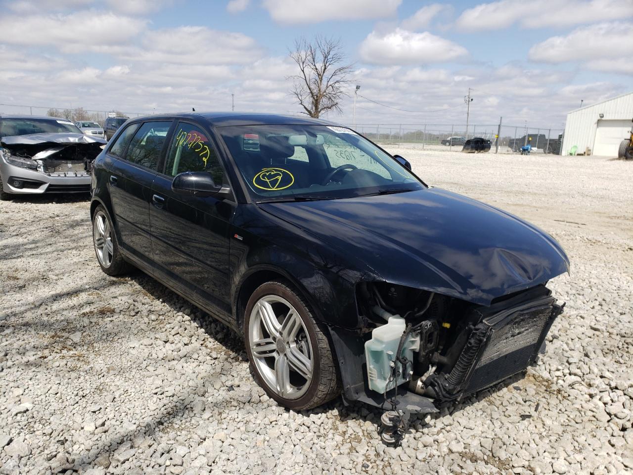 AUDI A3 PREMIUM 2013 with VIN WAUKJAFMXDA015186 - Photo from auction