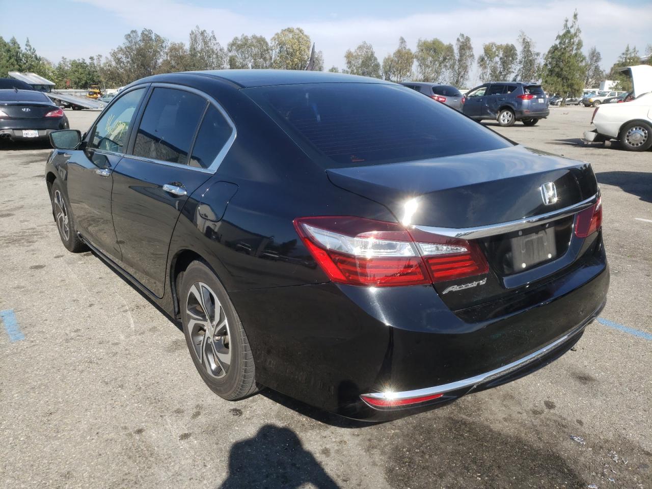 Photo 3 from auction – 2017 HONDA ACCORD LX with VIN 1HGCR2F36HA041885