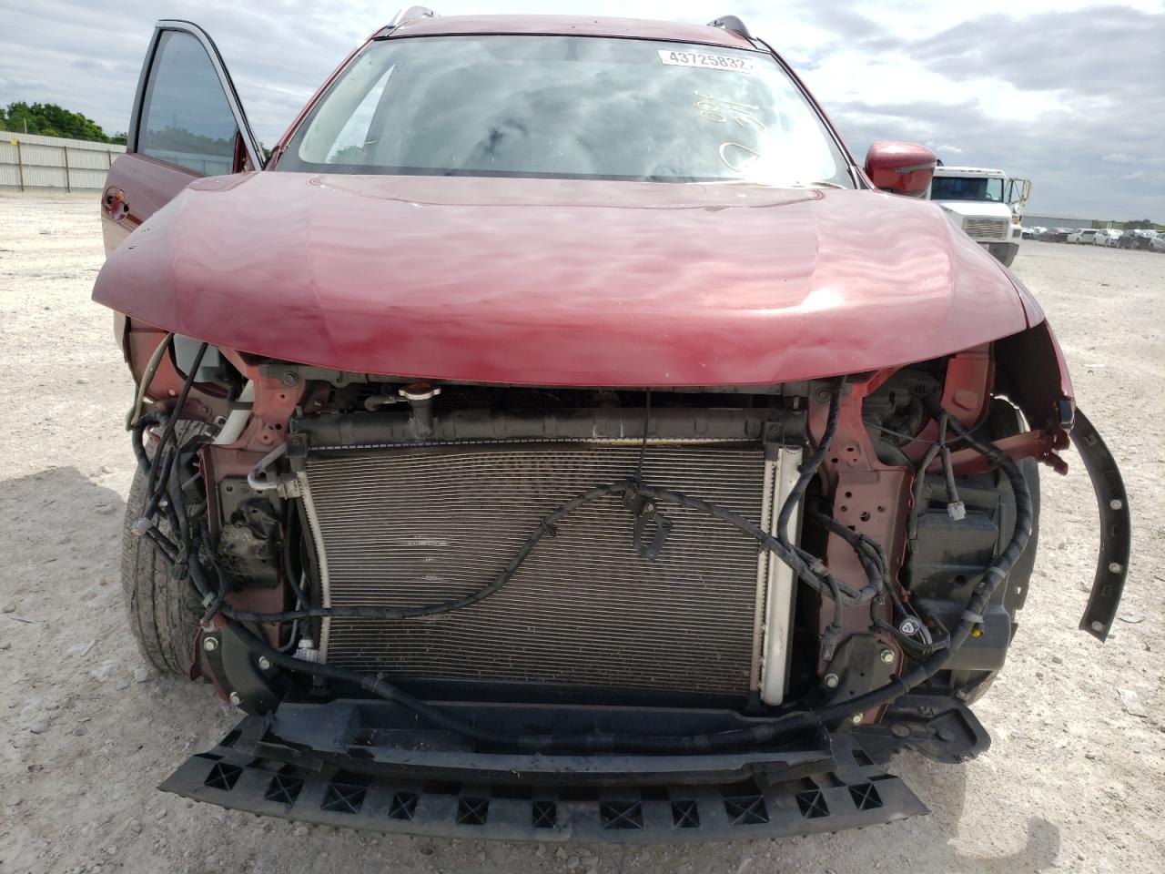 Photo 9 from auction – 2016 NISSAN ROGUE S with VIN JN8AT2MT5GW000311