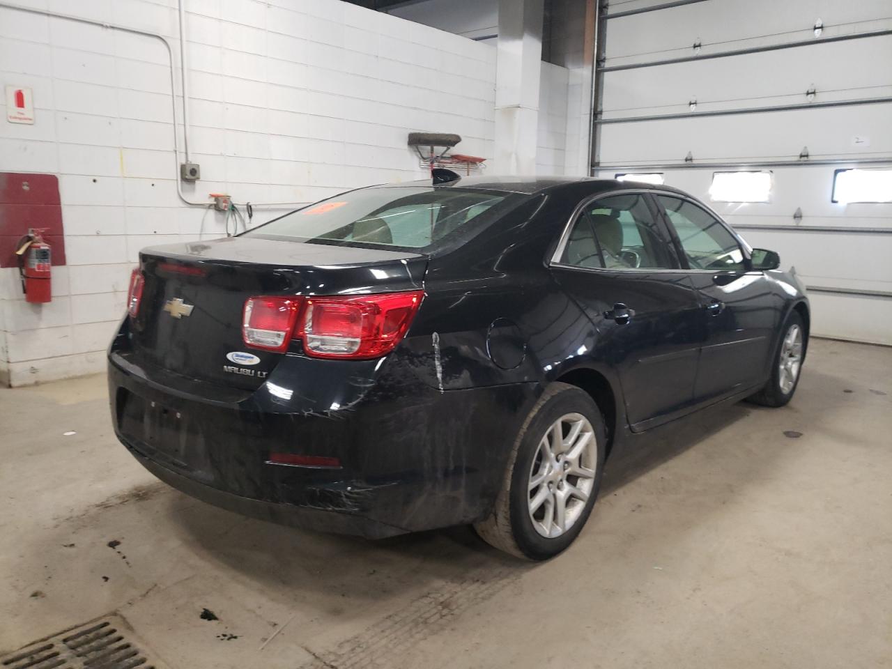 Photo 4 from auction – 2015 CHEVROLET MALIBU  LT with VIN 1G11C5SL4FF277247