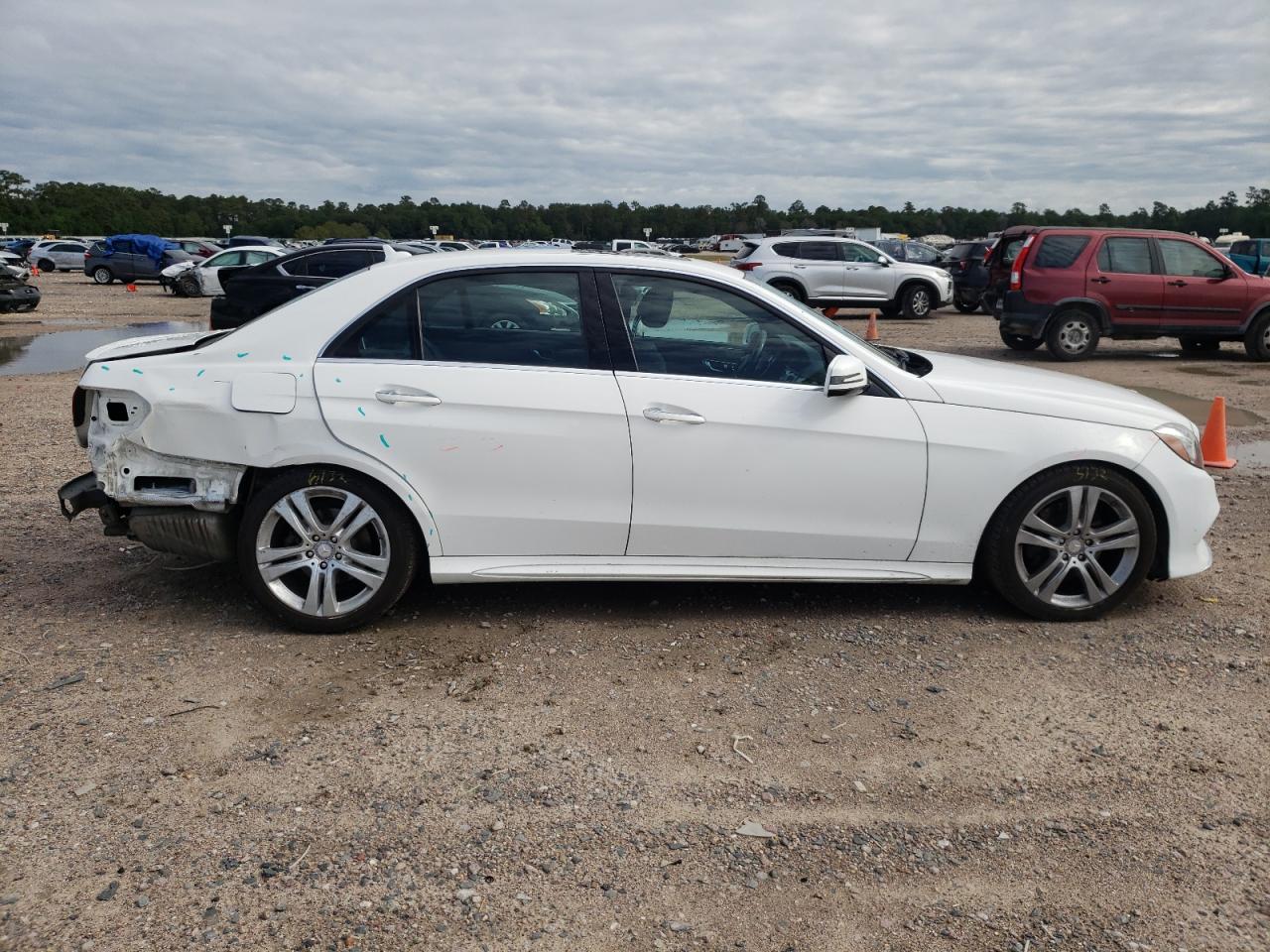 Photo 9 from auction – 2014 MERCEDES-BENZ E 350 with VIN WDDHF5KB7EB057147