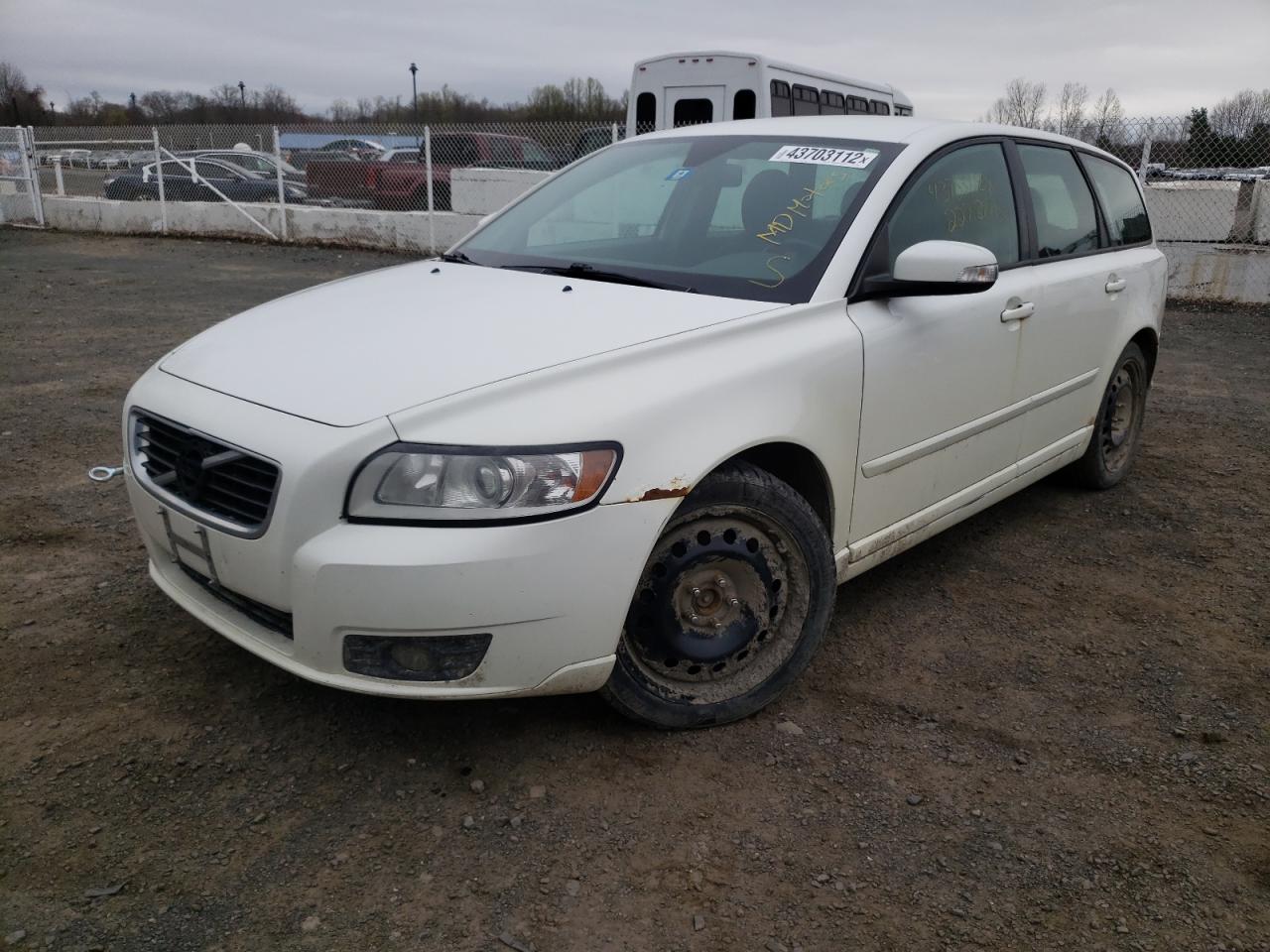 Photo 2 from auction – 2011 VOLVO V50 T5 with VIN YV1672MW8B2617857
